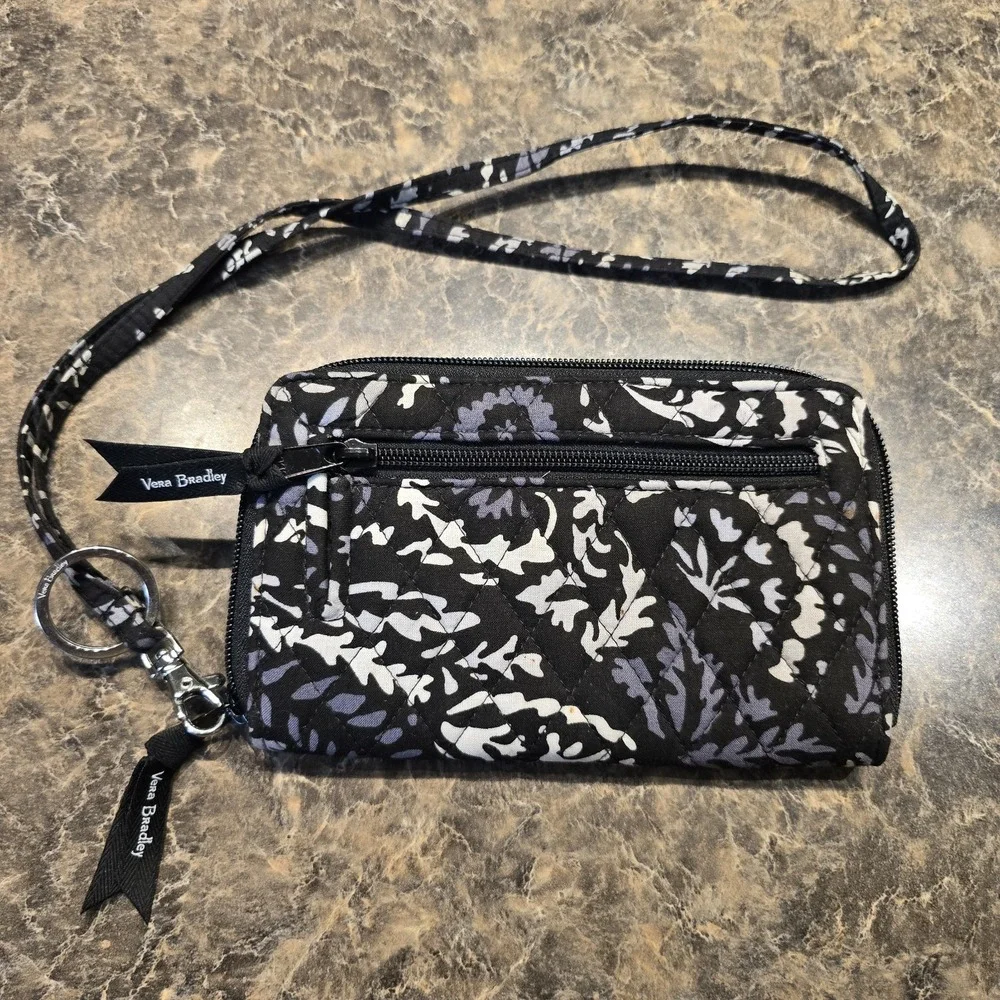 Vera Bradley Wallet/Wristlet Black-White EUC